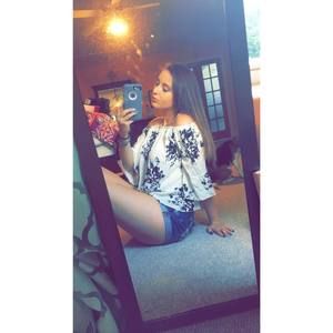 Meet your Posher, Dakota